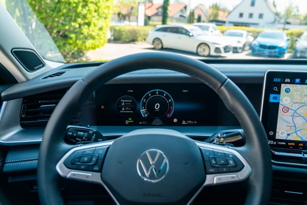 VW Tayron 1.5 eTSI Life/ AHK/ IQ DRIVE/ PANO/ ACC VW Tayron 1.5 eTSI Life/ AHK/ IQ DRIVE/ PANO/ ACC