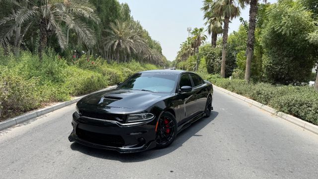 Dodge 6,4*V8 SRT*SCAT BACK*BREMBO*GARANTIE*NAVI*LED*
