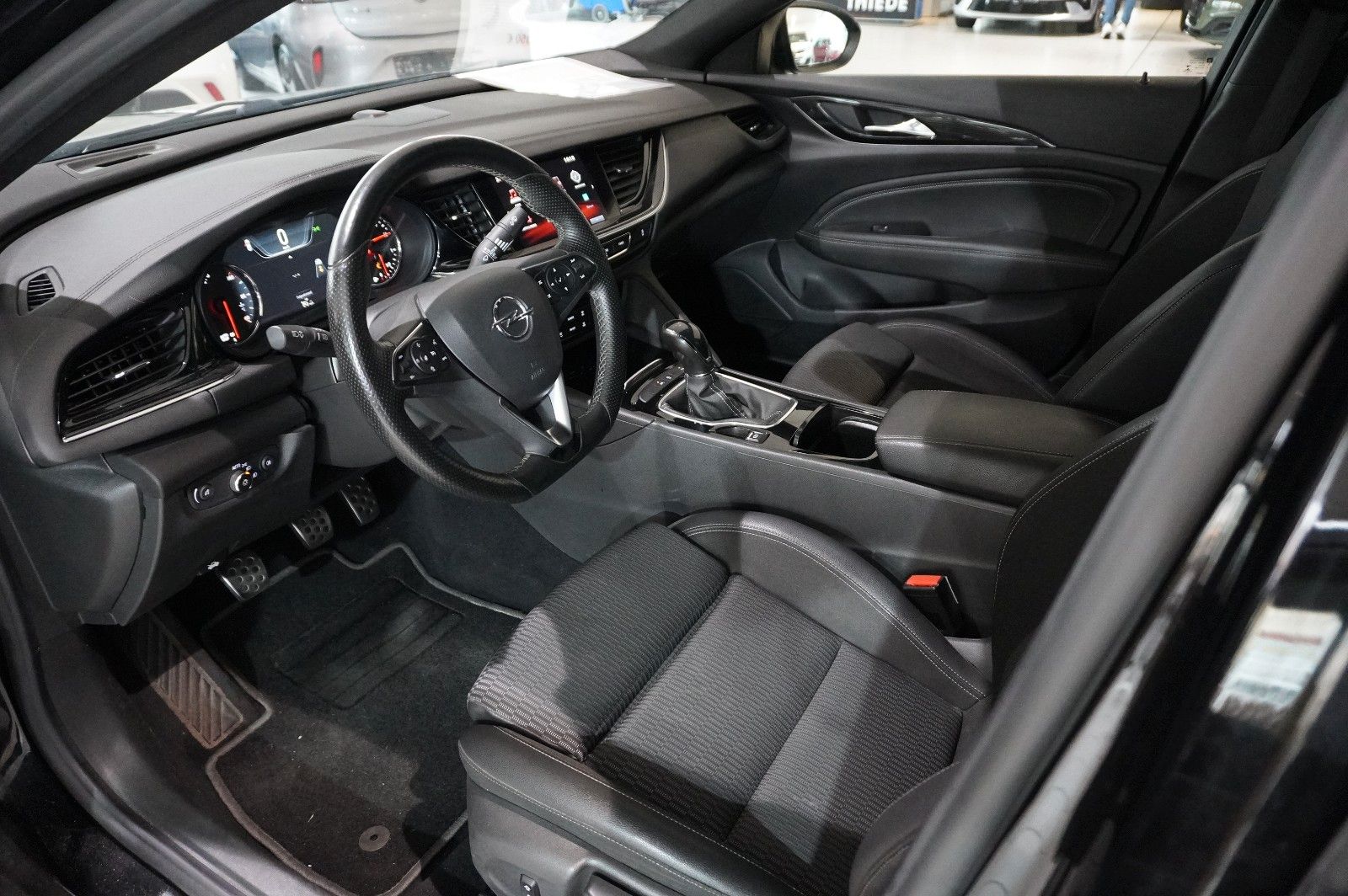 Fahrzeugabbildung Opel Insignia B GS 1.5T INNOV. NAVI/LED/KAMERA/SPORT