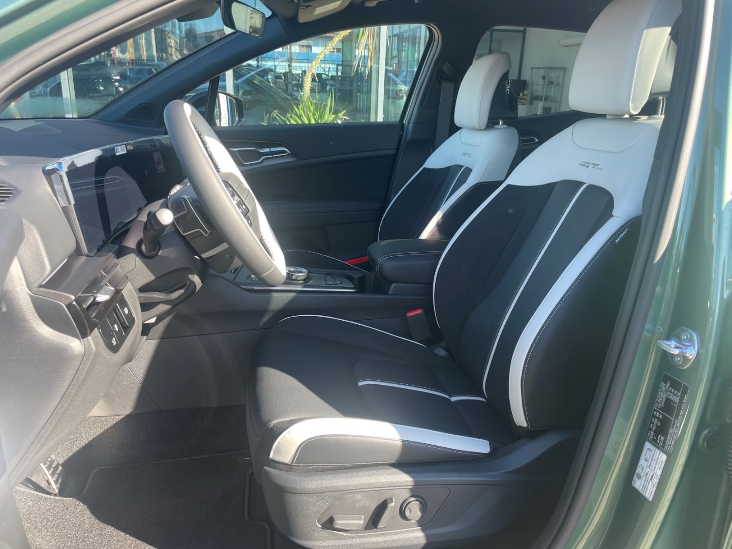 Fahrzeugabbildung Kia Sportage GT-Line 360°Kamera P3 P5 HUD Navi Leder