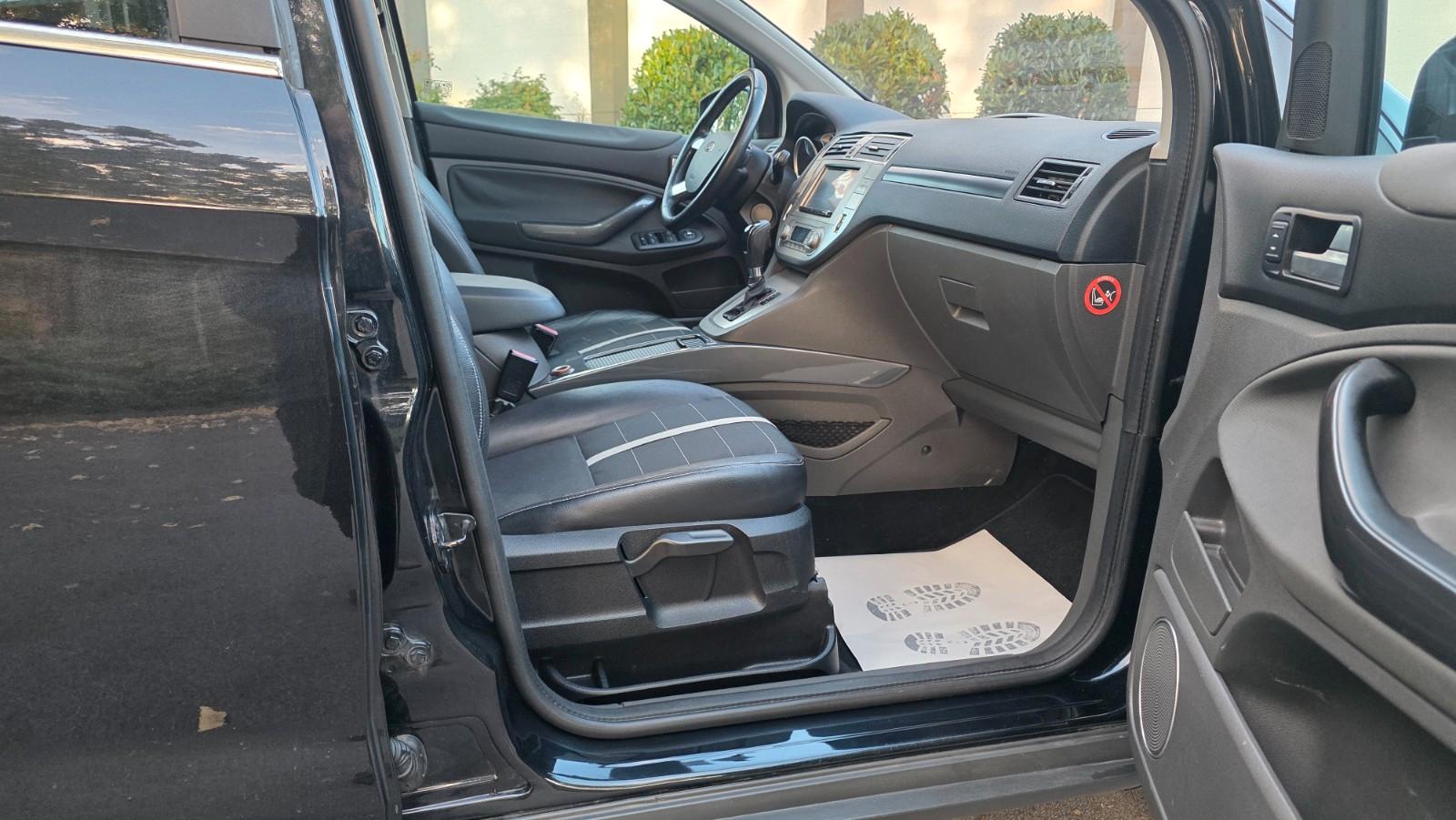 Ford Kuga Titanium 2.5 Turbo 5 cyl. 200 ch BVA 4x4 / Carnet complet / GPS / Sièges chauffants / Attelage 2,1 t