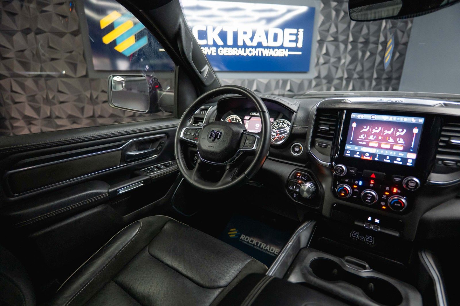 Fahrzeugabbildung Dodge RAM 5.7 V8 HEMI 4x4 LARAMIE Limited Offroad LED