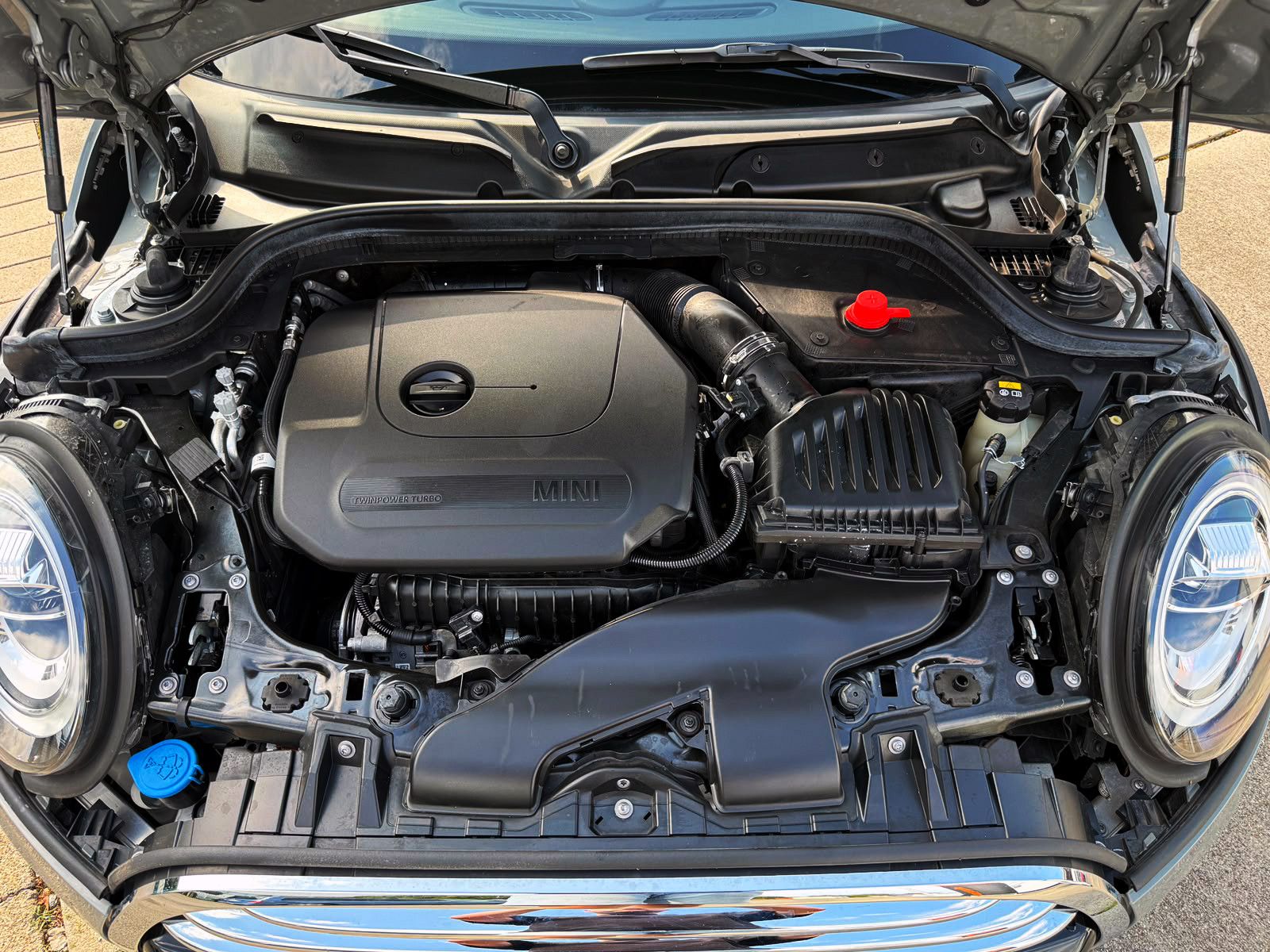 Fahrzeugabbildung MINI Cooper Cabrio Steptr. PDC KAM NAV LED TEMP SHZ