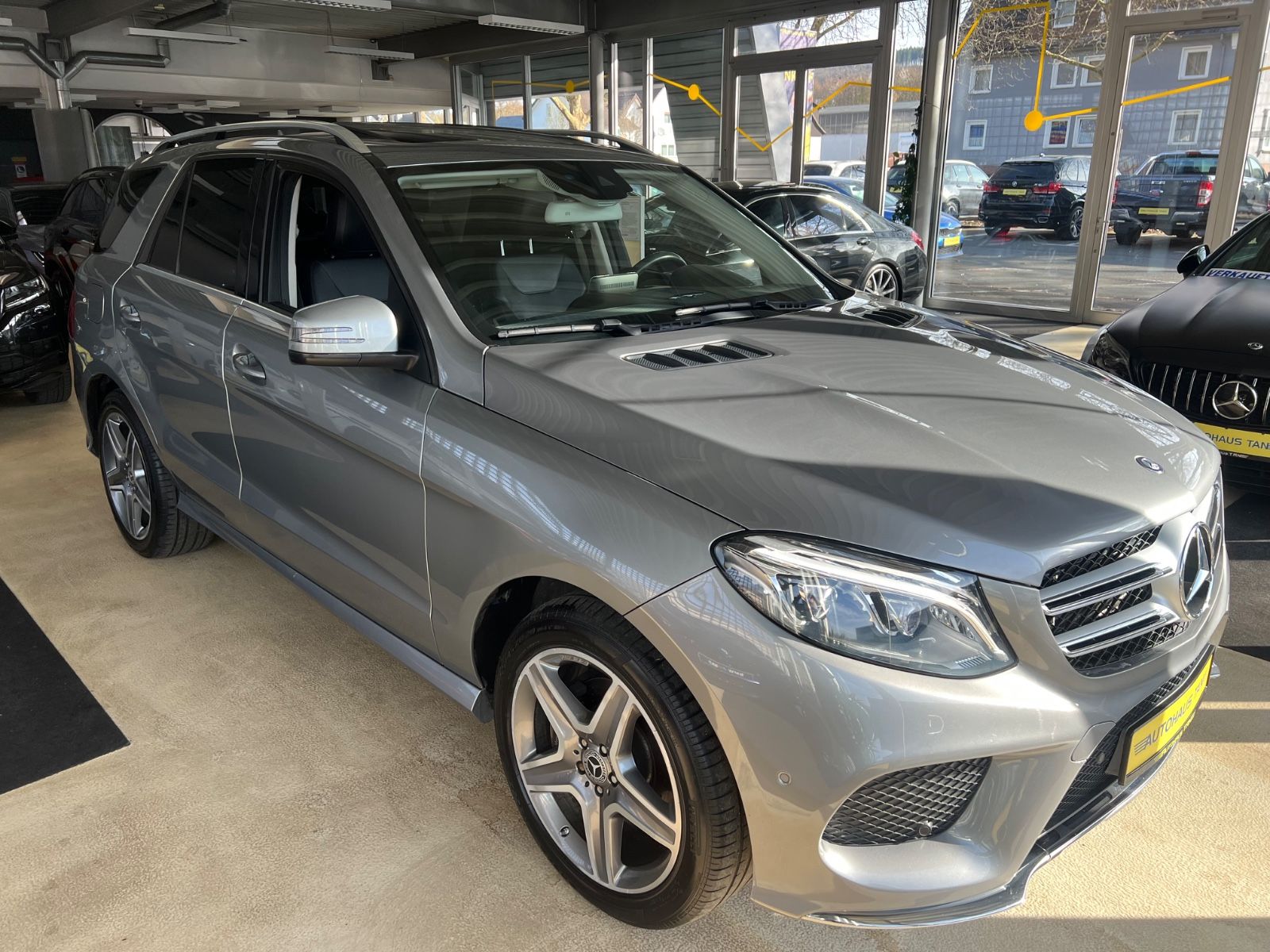 Fahrzeugabbildung Mercedes-Benz GLE 350 d 4Matic AMG LINE *SCHIEBEDACH*ANHK*