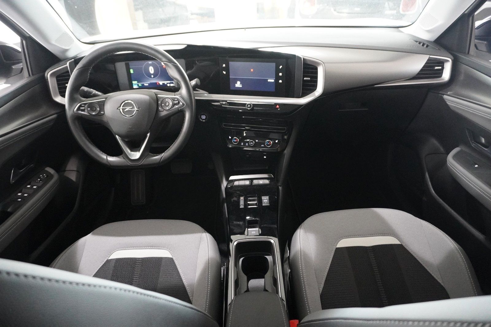 Fahrzeugabbildung Opel Mokka-e ELEGANCE 3-PHASIG NAVI/LED/KAMERA/DAB+