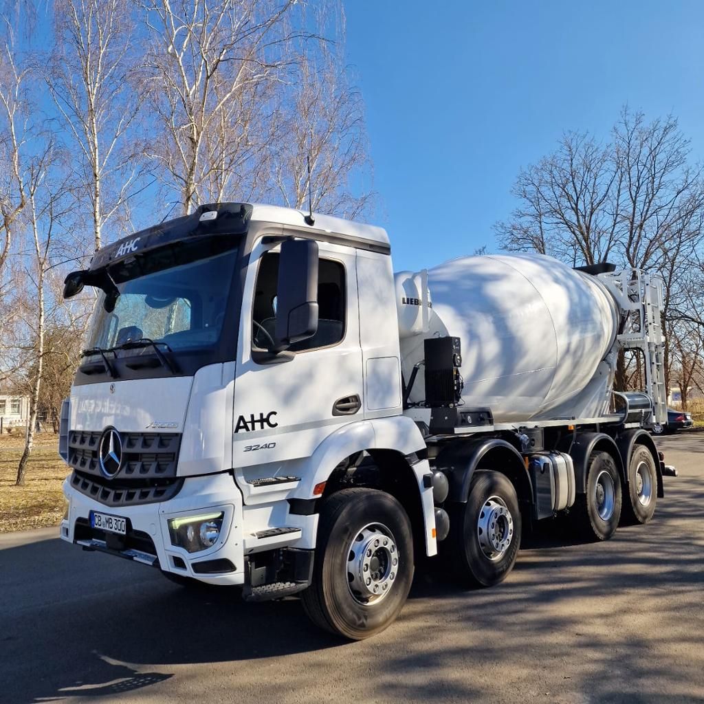 Fahrzeugabbildung Mercedes-Benz Arocs 3240 B Liebherr HTM 905 F