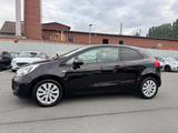 Kia Rio FIFA World Cup Edition*SITZH*TÜVNEU*GARANTIE - gebrauchte Kia Rio aus dem Jahr 2015