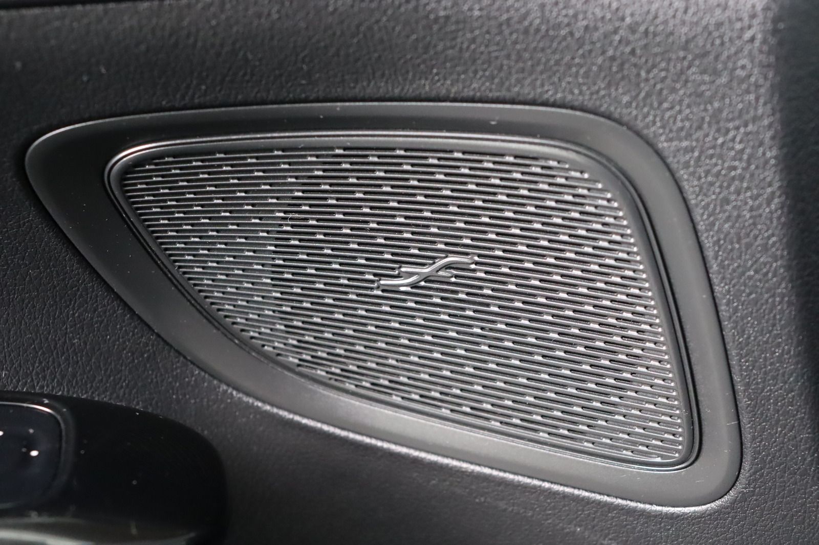 Fahrzeugabbildung Mercedes-Benz C 300 T d Avantgarde * Navi * LED * Sitzhzg.