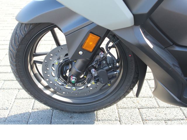 Honda Forza125 *Aktion*