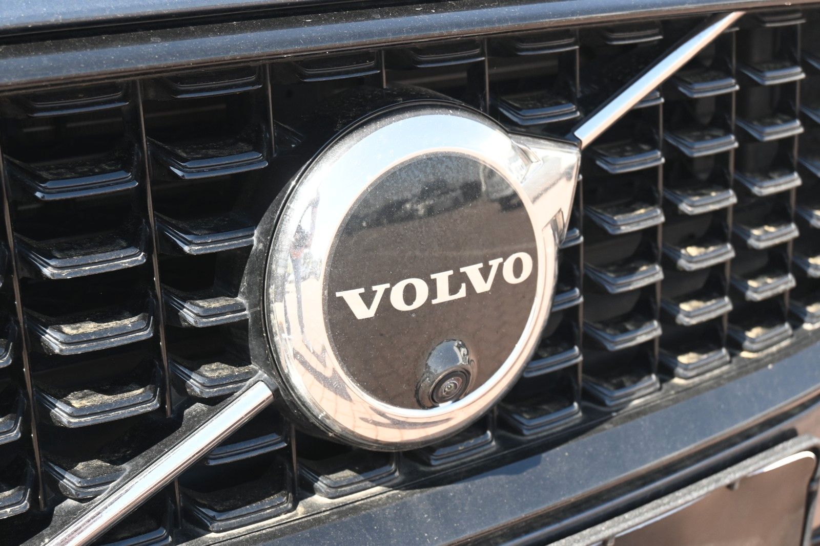 Fahrzeugabbildung Volvo V60 B4  Diesel Plus Dark *H&K*LED*360*LED*FSHZG