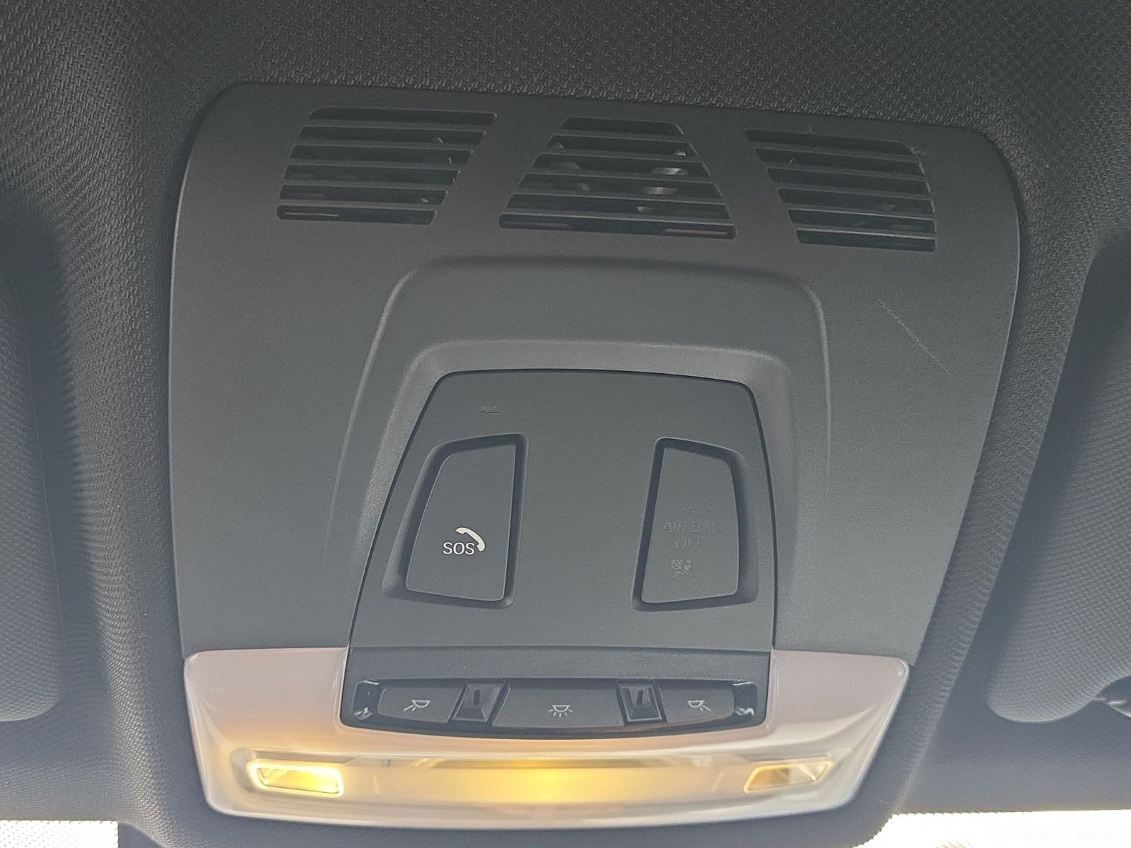 Fahrzeugabbildung BMW 330 e iPerformance M-Sportpaket +LED+ALCANTARA