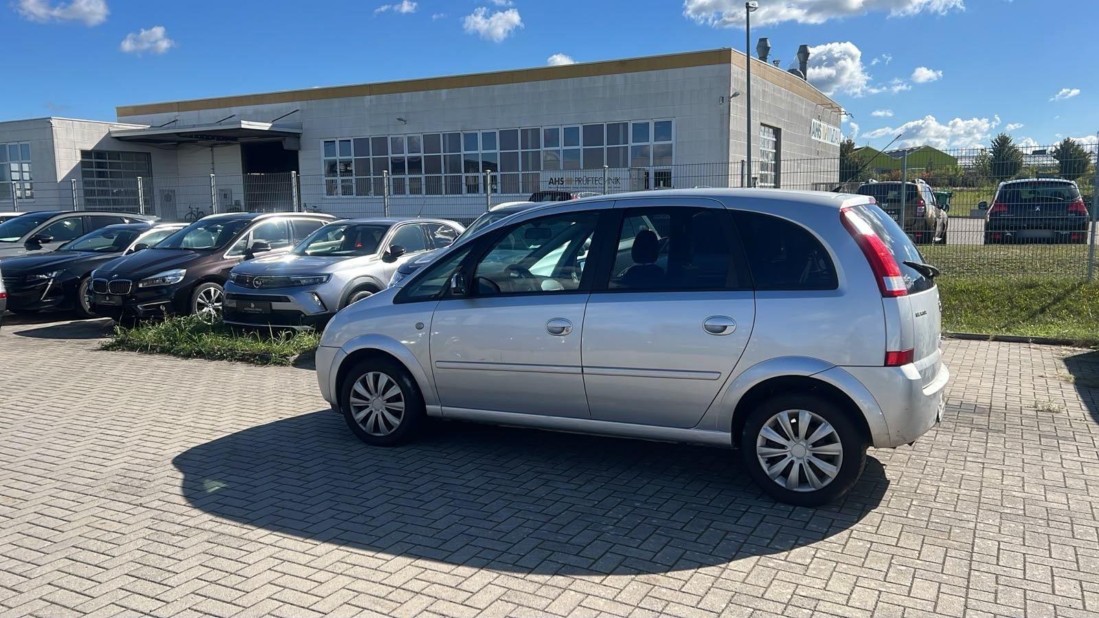 Opel Meriva 2005 — interior