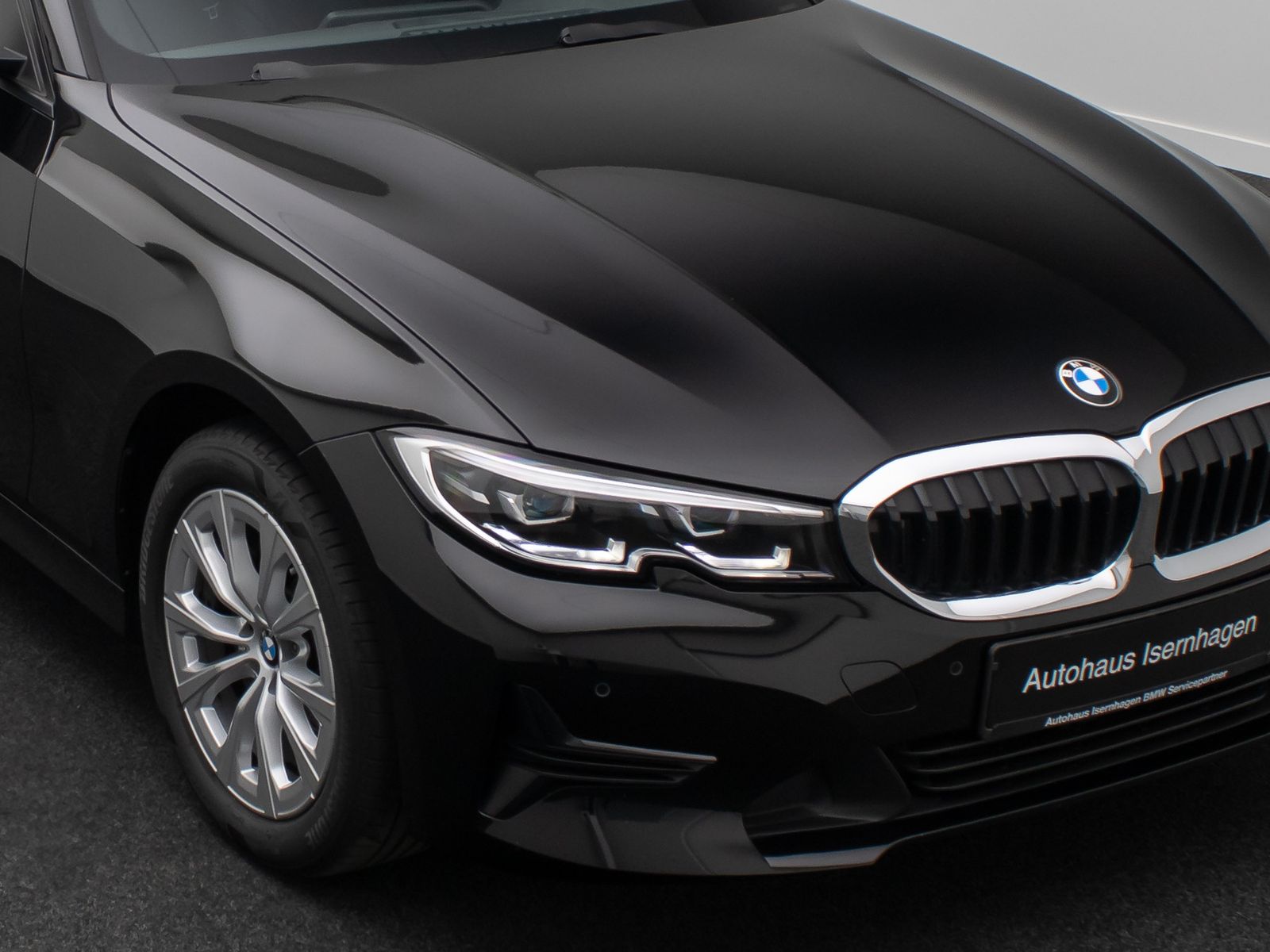 Fahrzeugabbildung BMW 318d DAB CockPitPro Fernlichtassist PDC Sport