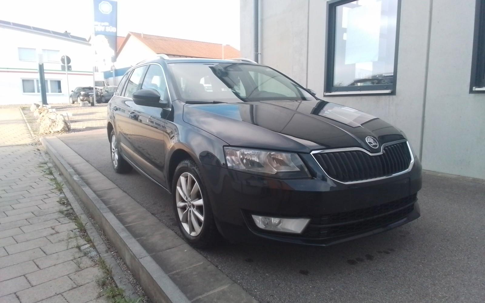 Skoda Octavia 2014 — interior