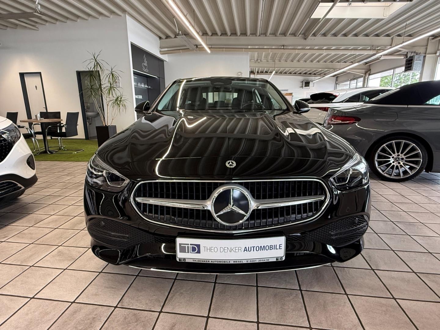 Mercedes-Benz C 180 Avantgarde Advanced Plus, KEYLESS,MEMORY
