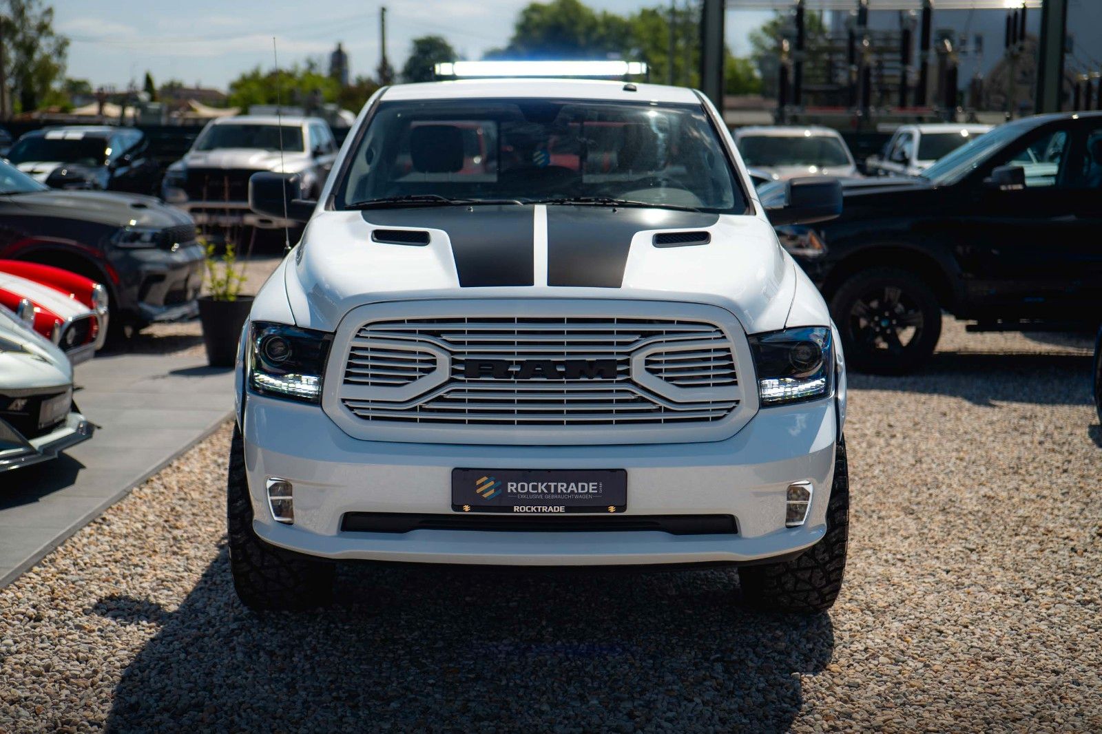 Fahrzeugabbildung Dodge RAM 5.7 V8 HEMI 4x4 SingleCab MAXI LONGBED *LED*