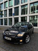Hyundai i30 1.6 CRDi FIFA WM-Edition - Hyundai i30 aus 2010 mit Diesel-Antrieb
