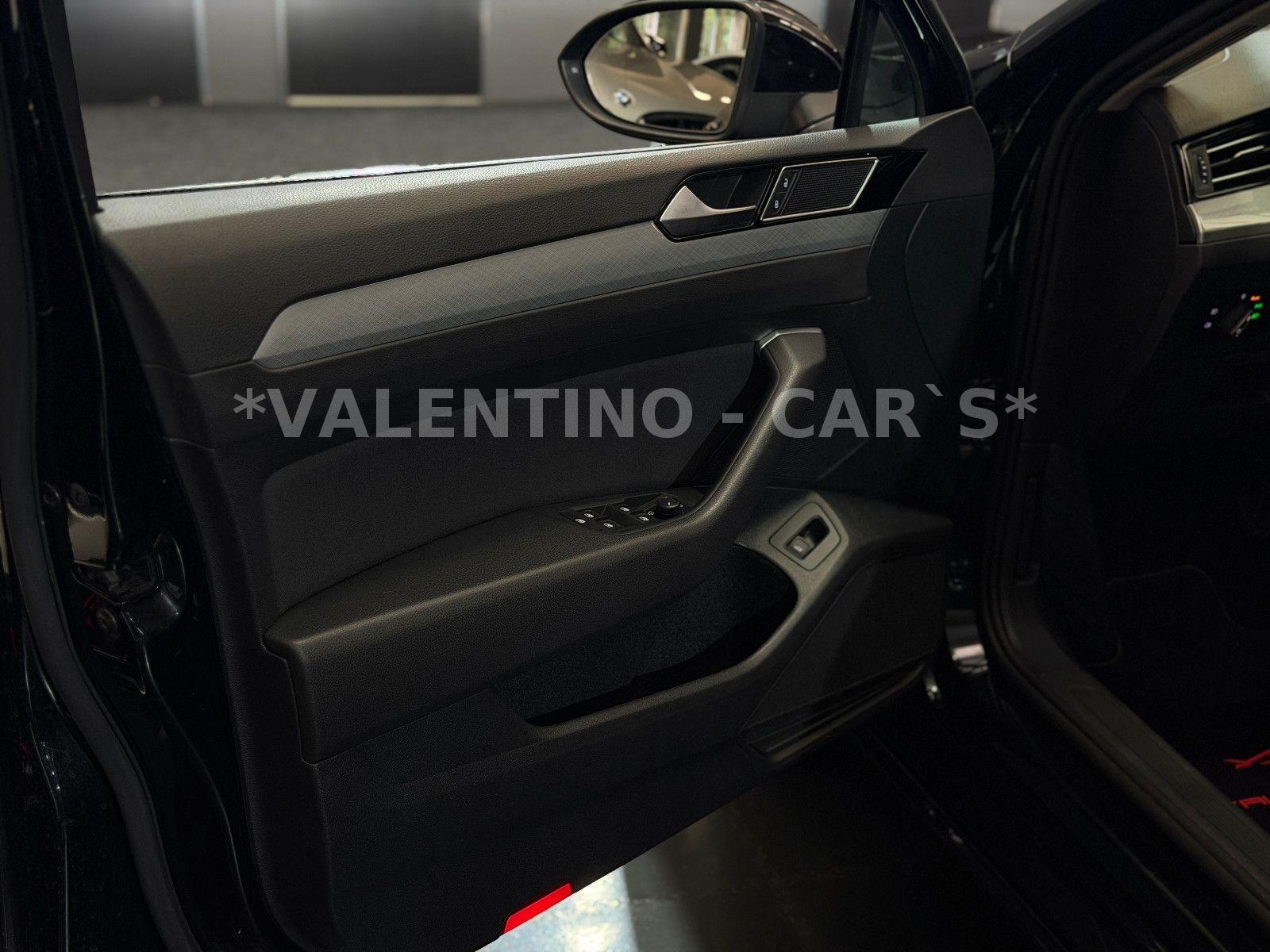 Volkswagen Passat Variant Business DSG/ACC/Kam/App/Navi/AHK