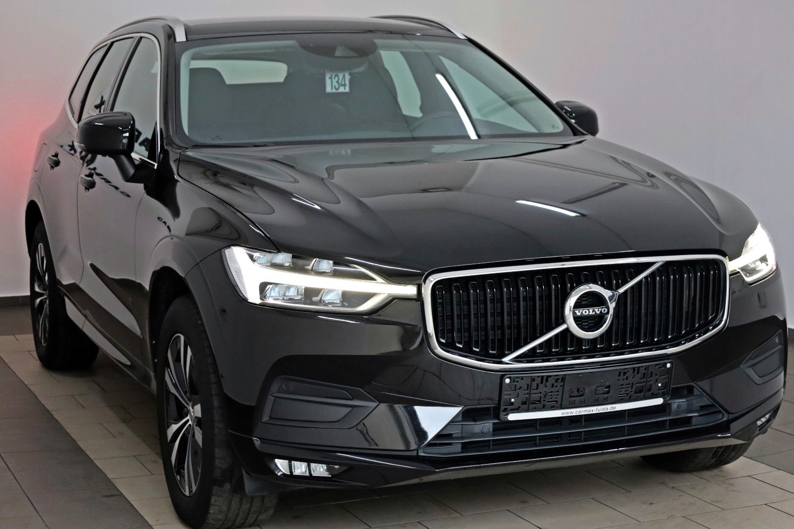 Fahrzeugabbildung Volvo XC60 D4 Momentum Pro,Leder,Navi,LED,SH