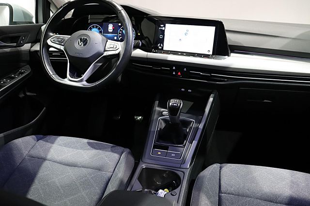 Golf 1.5 TSI Life LED NAVI KLIMA SHZ DAB BT PDC