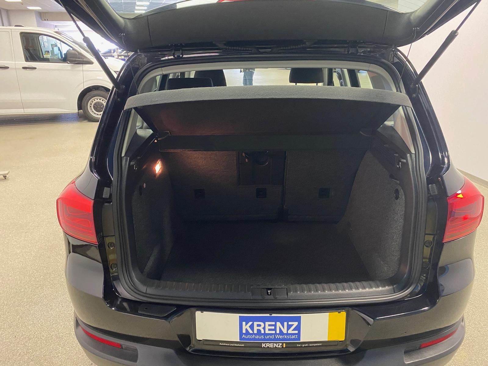 Fahrzeugabbildung Volkswagen Tiguan 1.4 16V TSI 1390 ccm Trend & Fun+AHK+ALU+