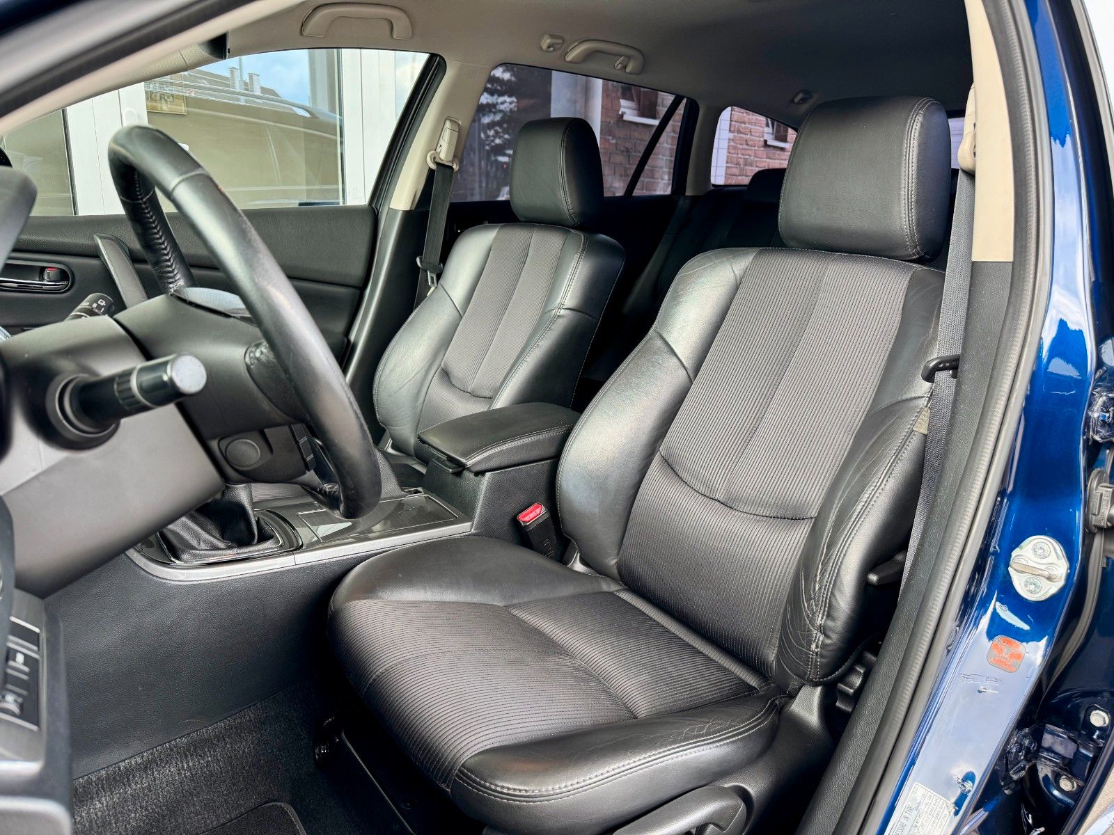 Fahrzeugabbildung Mazda 6 Kombi 2.2 CRDT Edition 125 Klima/Leder/AHK