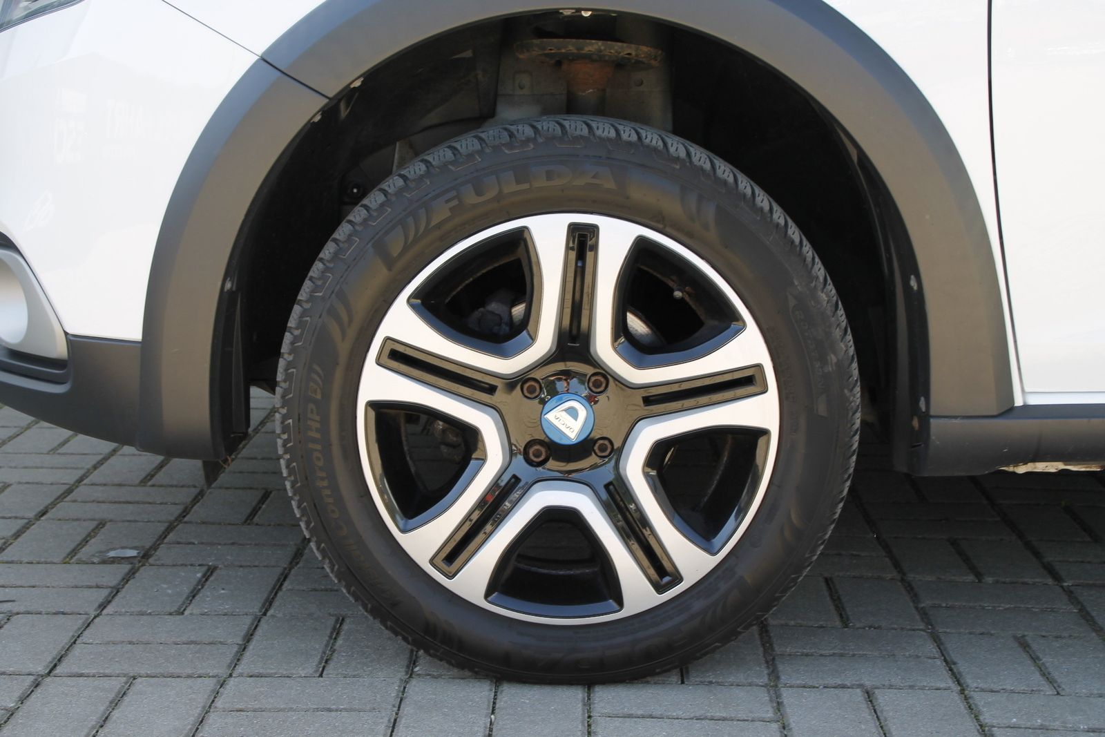 Fahrzeugabbildung Dacia Sandero II Stepway Celebration