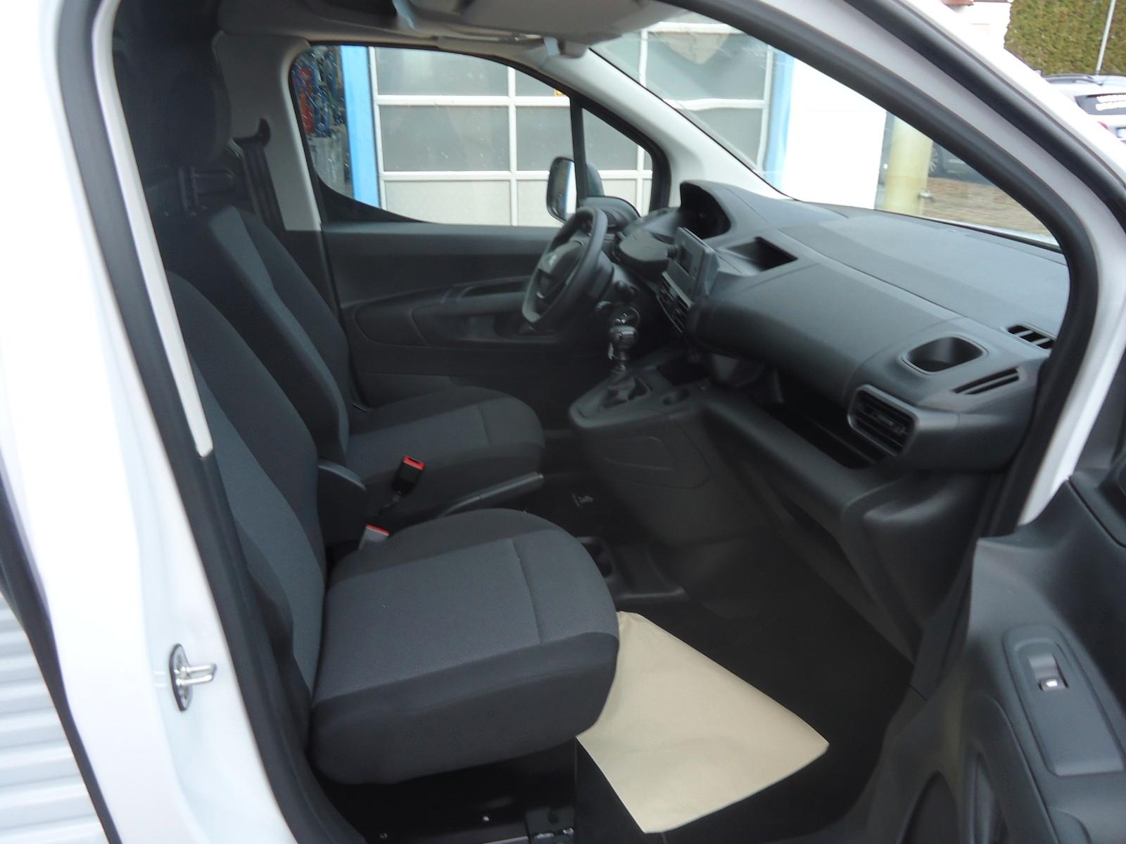 Peugeot Partner KW L1 110 PureTech Premium *Klima-PDC*