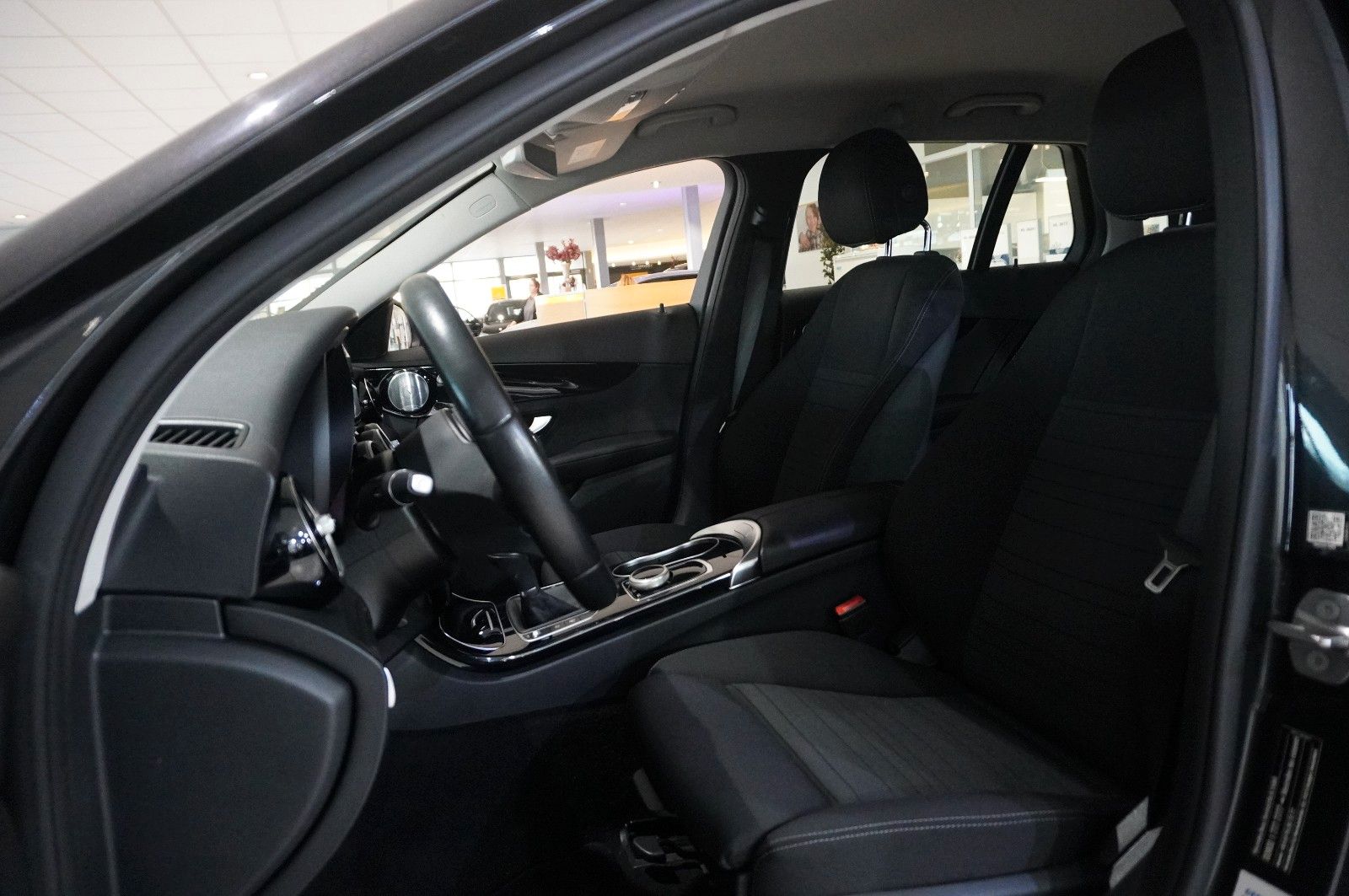 Fahrzeugabbildung Mercedes-Benz C 200D T BUSINESS NAVI/LED/KAMERA/SH/BURMESTER