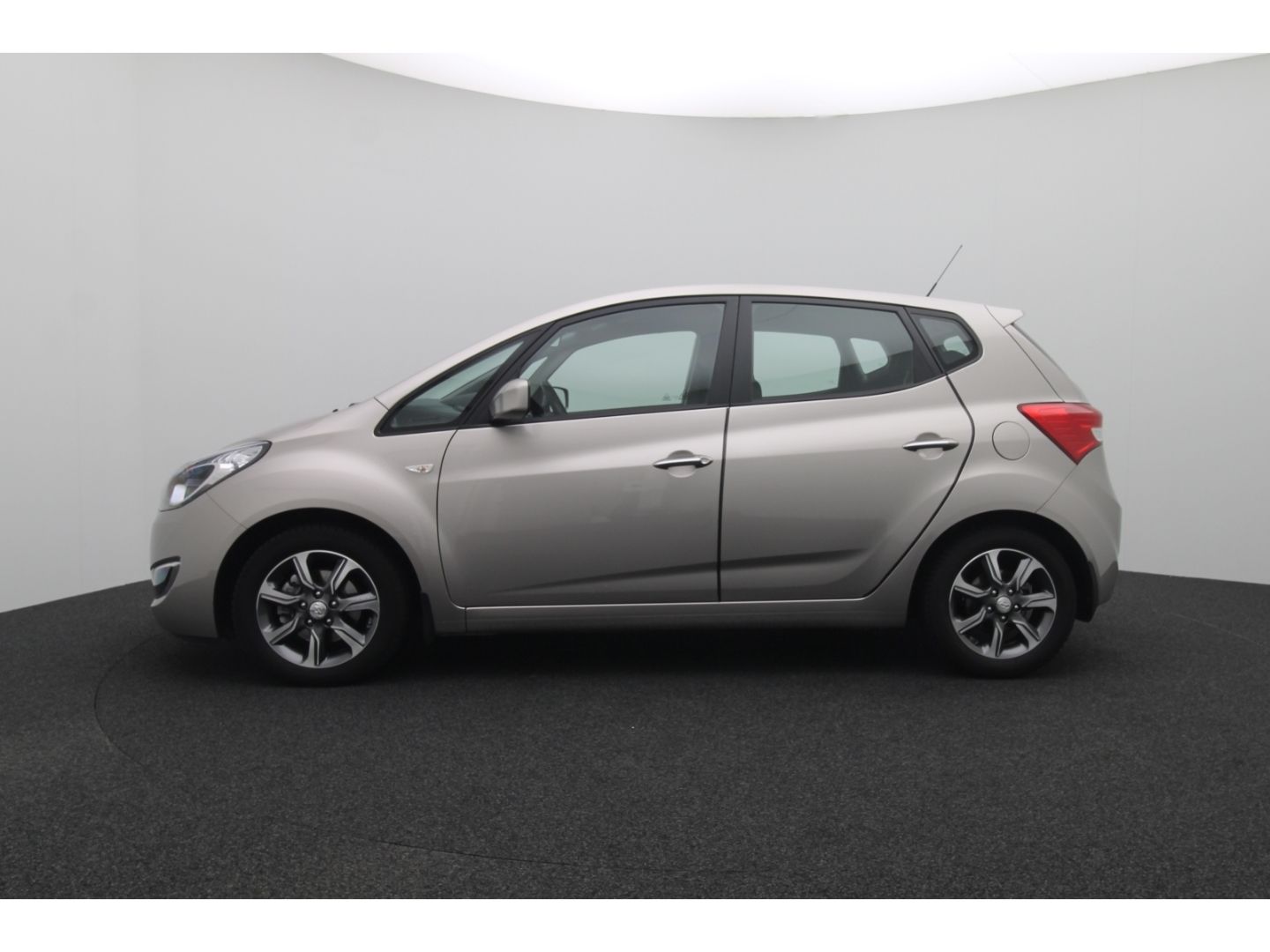 Fahrzeugabbildung Hyundai ix20 Klimaauto SHZ Tempomat Kamera Navi