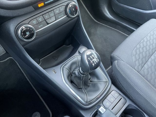 Fahrzeugabbildung Ford Fiesta 1.0 EcoBoost Titanium DAB, Tempomat, Klim