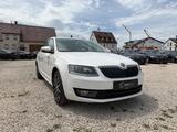 Skoda Octavia Lim Elegance PDC|NAVI|SHZ|MEMORY|KEYLESS - Skoda Octavia: Limousine