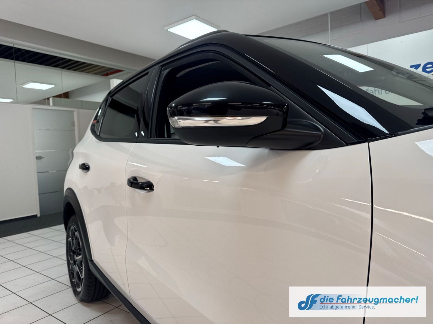 Fahrzeugabbildung Citroën C3 E 113 MAX HUD Navi Soundsystem LED Apple CarP