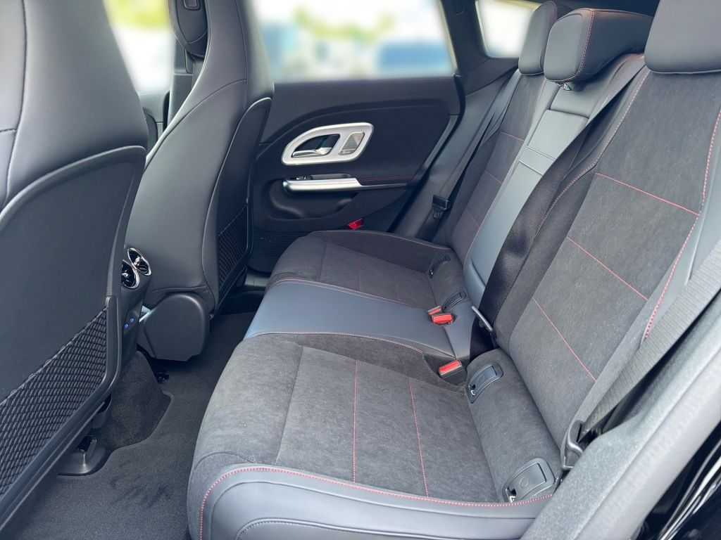 Fahrzeugabbildung Mercedes-Benz CLA 250+ Shooting Brake +AMG+NIGHT+AHK+BURMESTER