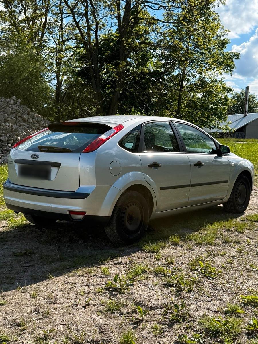 Ford Focus 2006 — photo 5