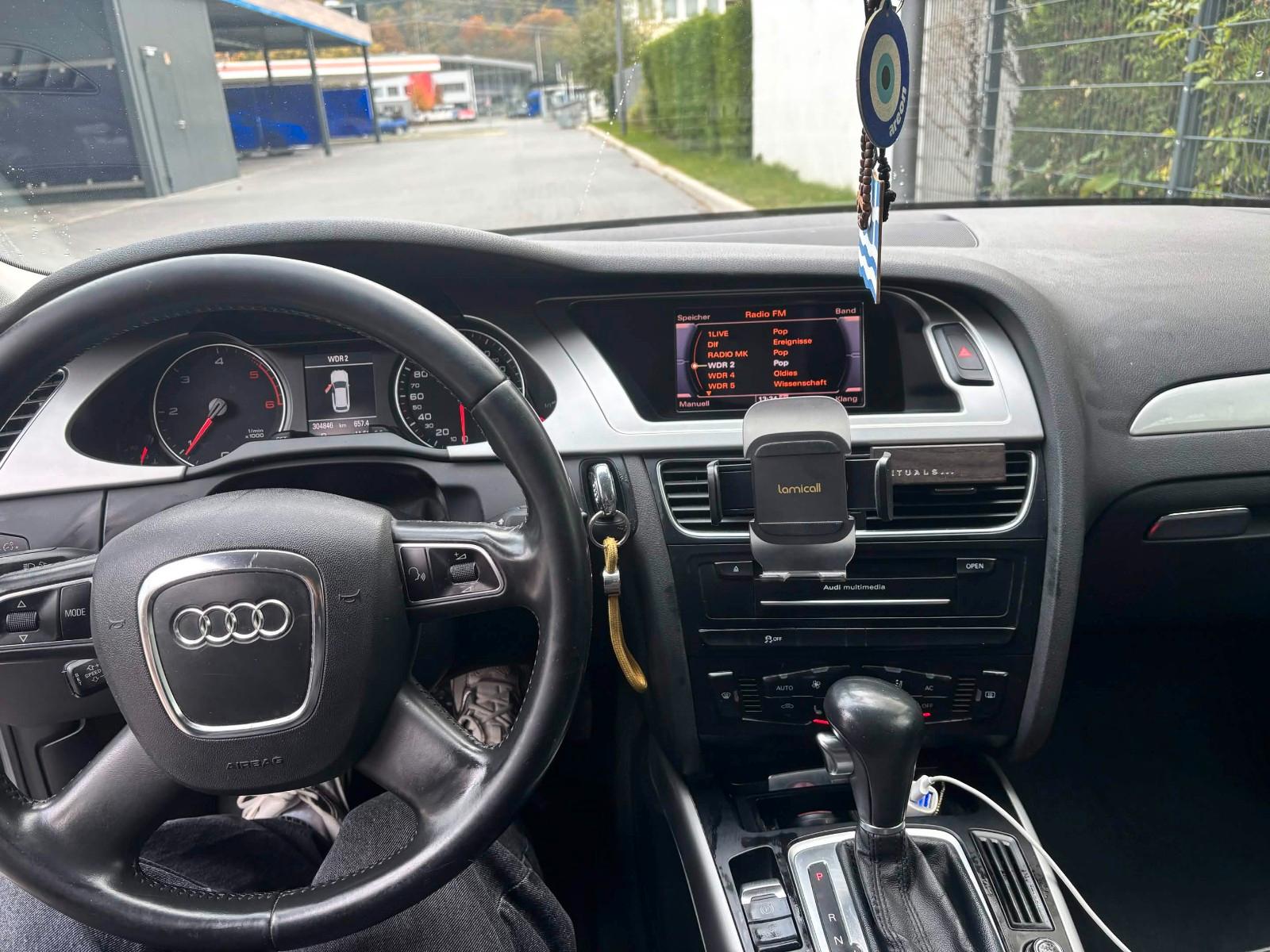 Audi A4 2010 — photo 6