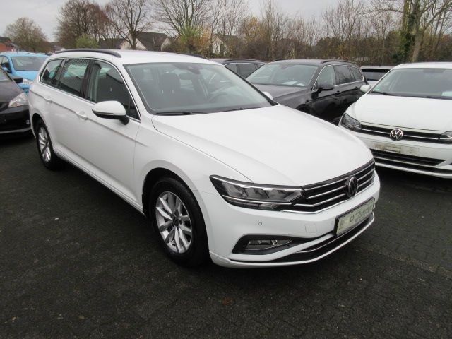 Volkswagen Passat Variant Business 2.0 TDI DSG NAVI AHK ACC