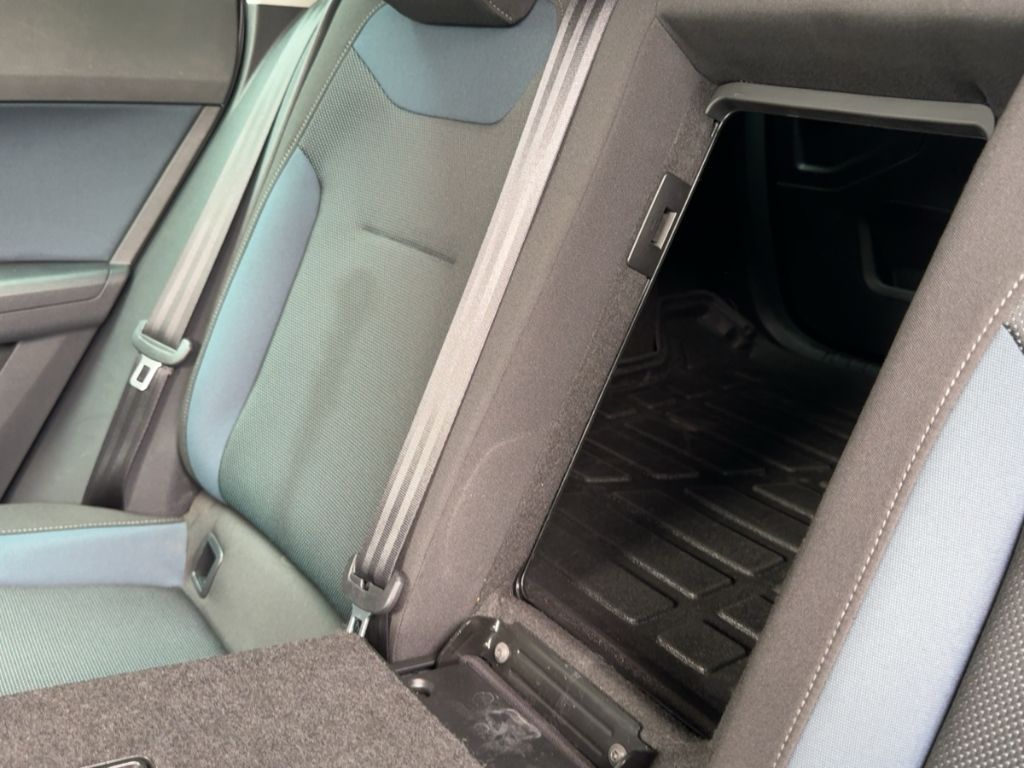 Fahrzeugabbildung SEAT Ateca DIESEL AUTOMATIK RÜCKFAHRK.