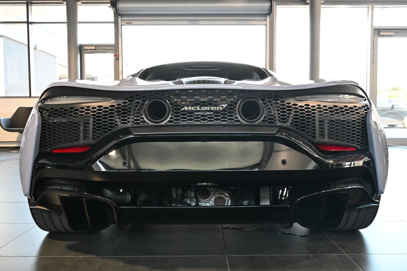 McLaren Artura MSO Ceramic Grey/Tech Lux/Technology Pack