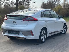 Fahrzeugabbildung Hyundai IONIQ Elektro Premium *Kamera*Totwinkel*ACC*LED*