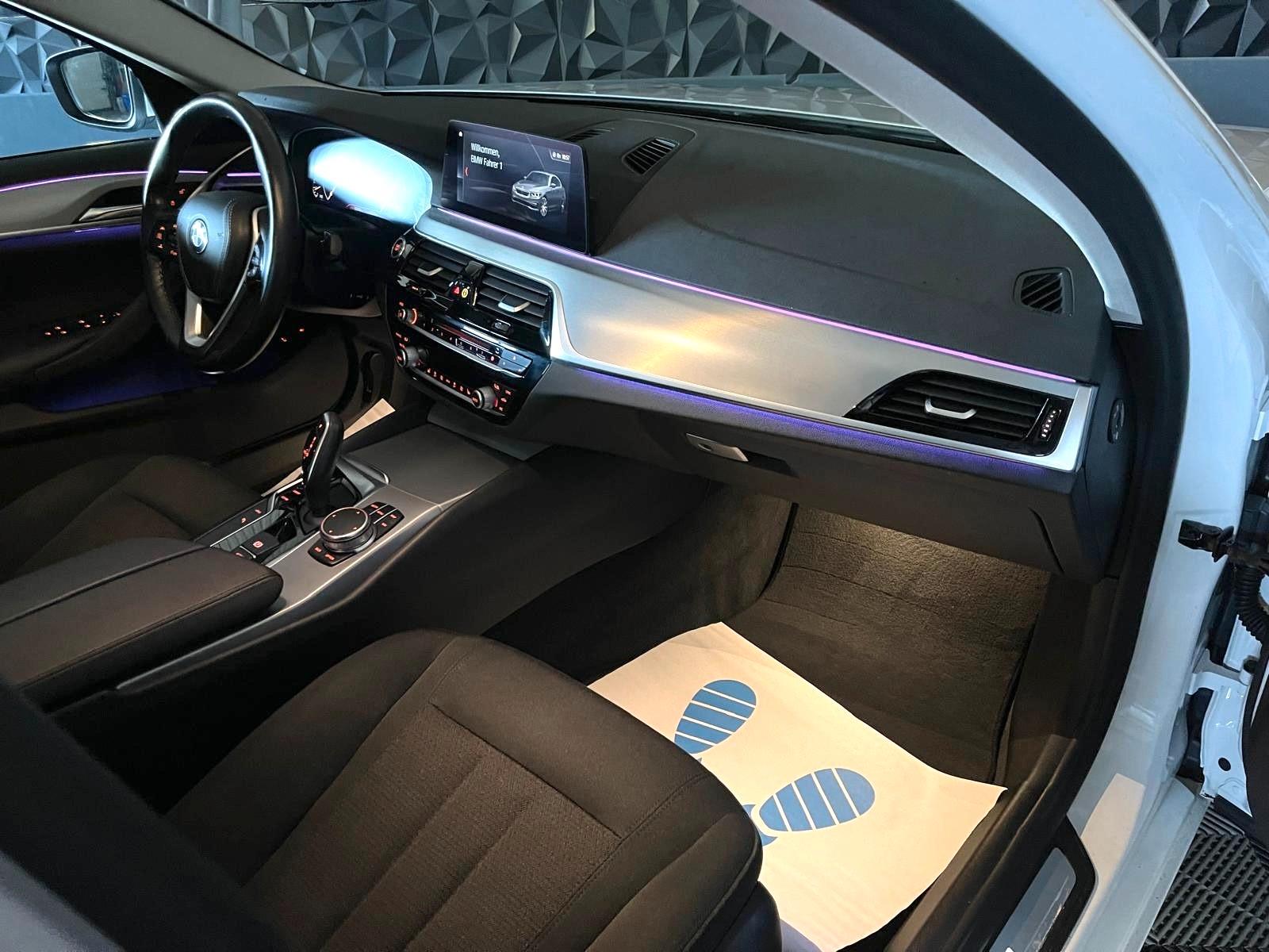 BMW 530 5 Limousine 530 e Hybrid, Navi, Kamera,LED
