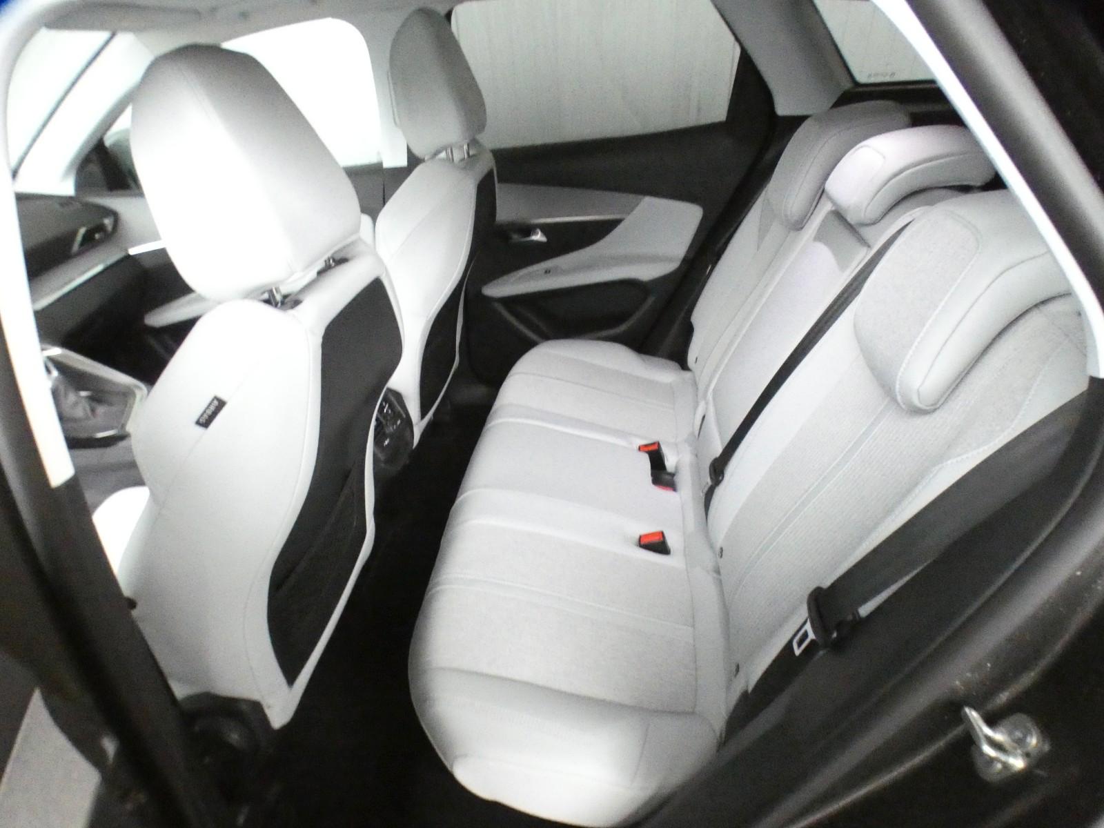 Peugeot 3008 PANORAMA AHK NAVI LED-SCHEINWERFER KAMERA