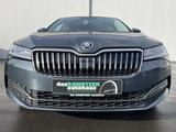 Skoda Superb Combi 2.0 TDI DSG Style Premium Edition S - Skoda Superb: Edition