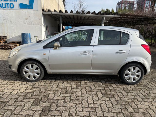 Opel Corsa 1.4 16V 5 porte Enjoy