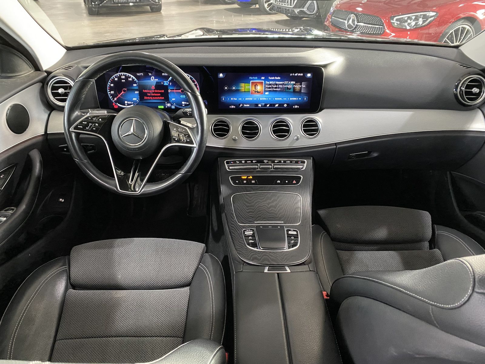 Fahrzeugabbildung Mercedes-Benz E 300 de 4-M T Avantgarde/WIDE/LED-HIGH/RFK/