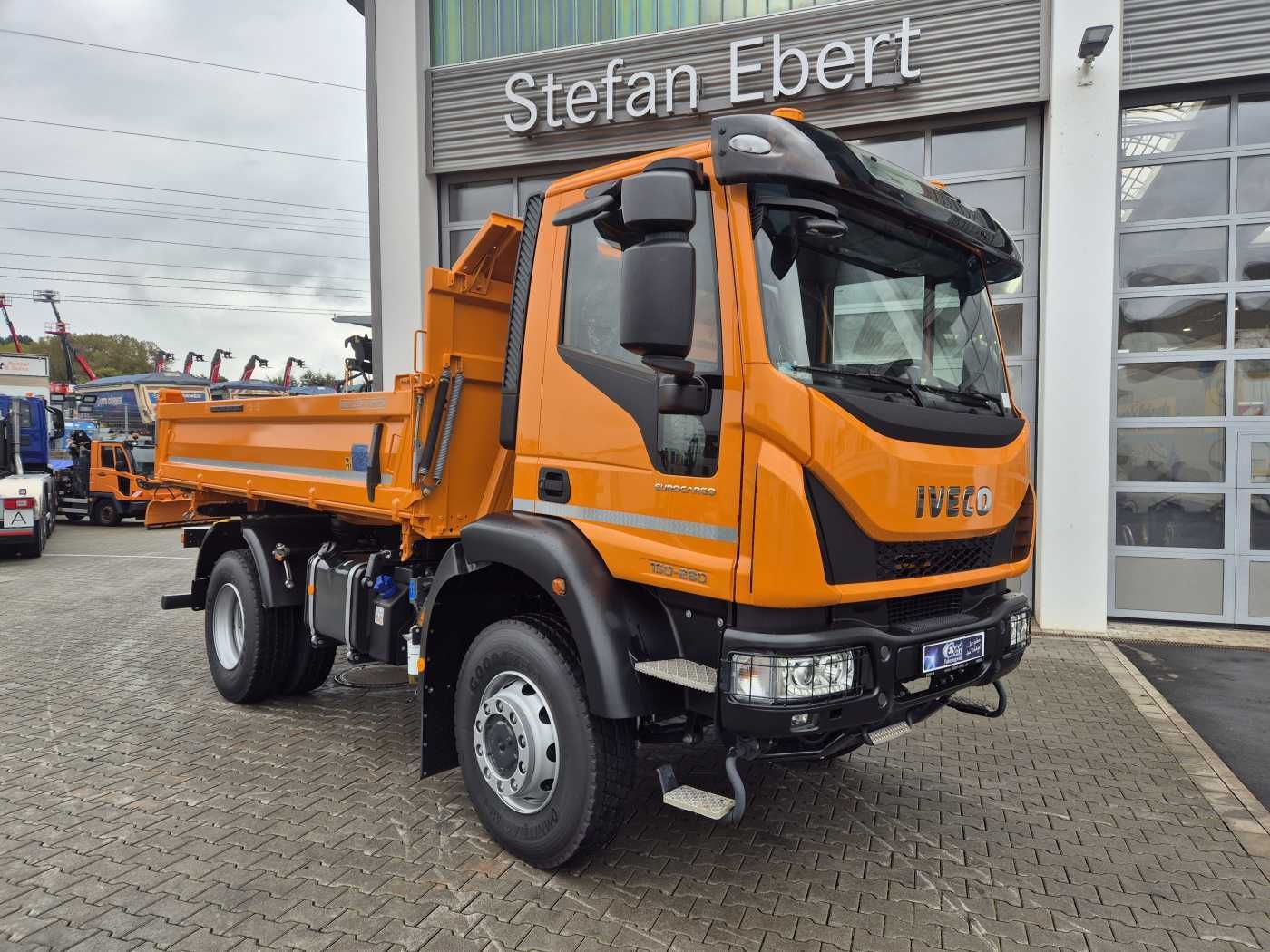 Fahrzeugabbildung Iveco ML150E28W 4x4 Meiller Dreiseitenkipper 2xAHK