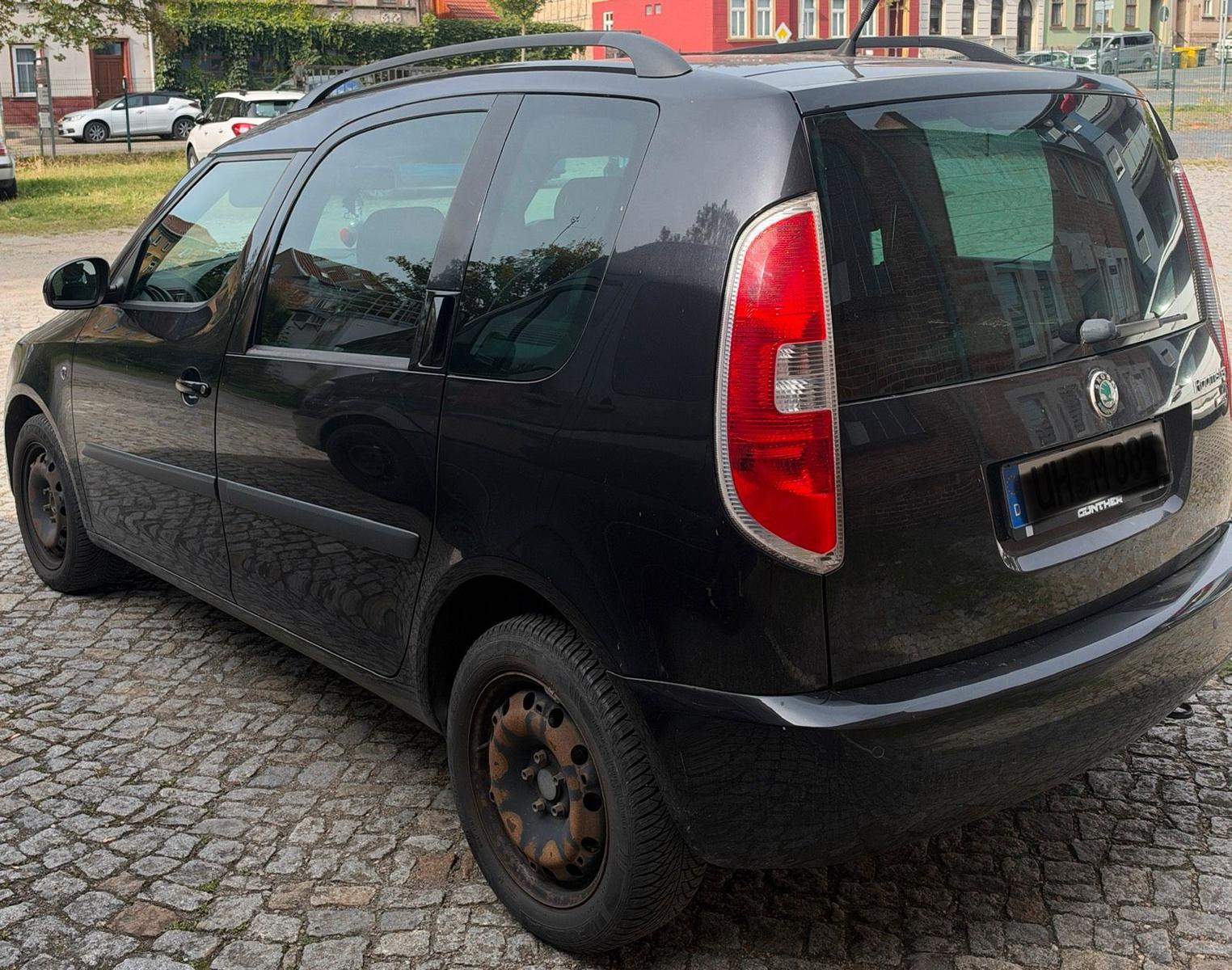 Skoda Roomster 2012 — engine 86 HP (63kW)