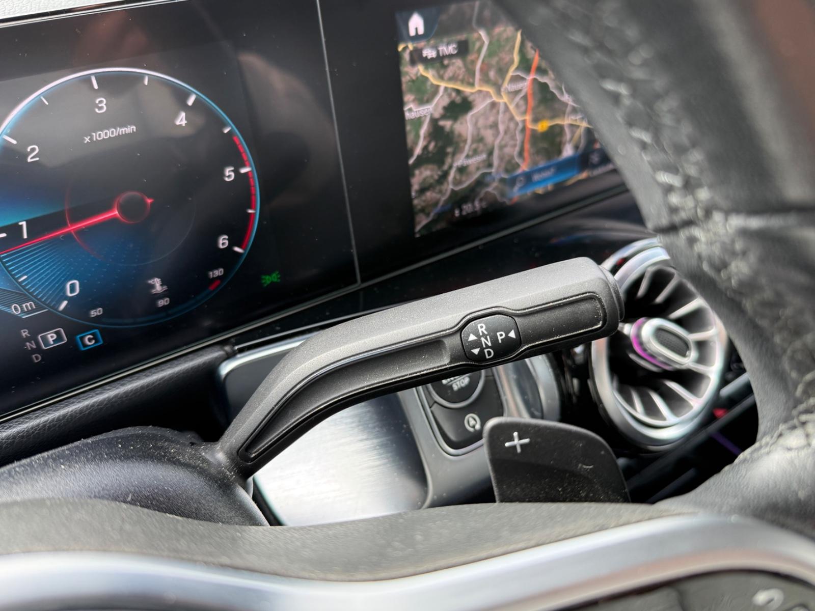 Mercedes-Benz GLB 200d Progressive Business Night Paket Kamera
