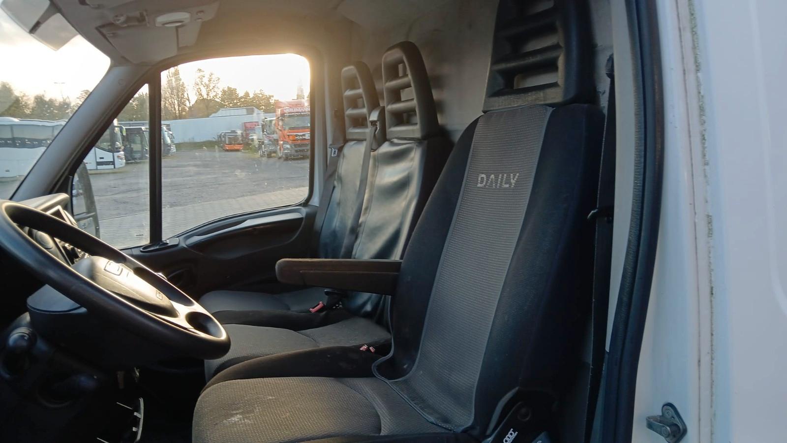 Iveco Daily Kasten HKa 35 S... Radstand 3300