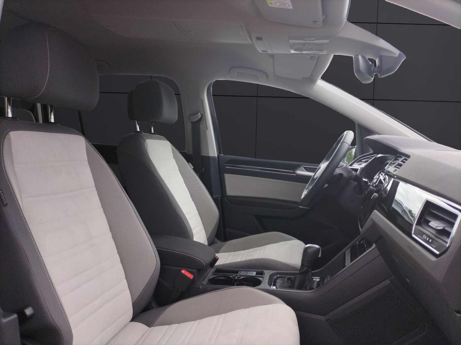 Fahrzeugabbildung Volkswagen Touran TDI Highline DSG LED AHK Navi AID ACC RFK